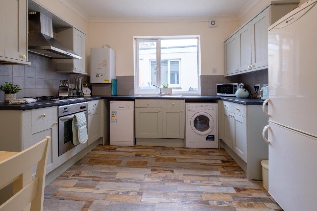 Luxury Living, Stylish Modern Apartment In The Heart Of Ryde Ryde  Exteriér fotografie