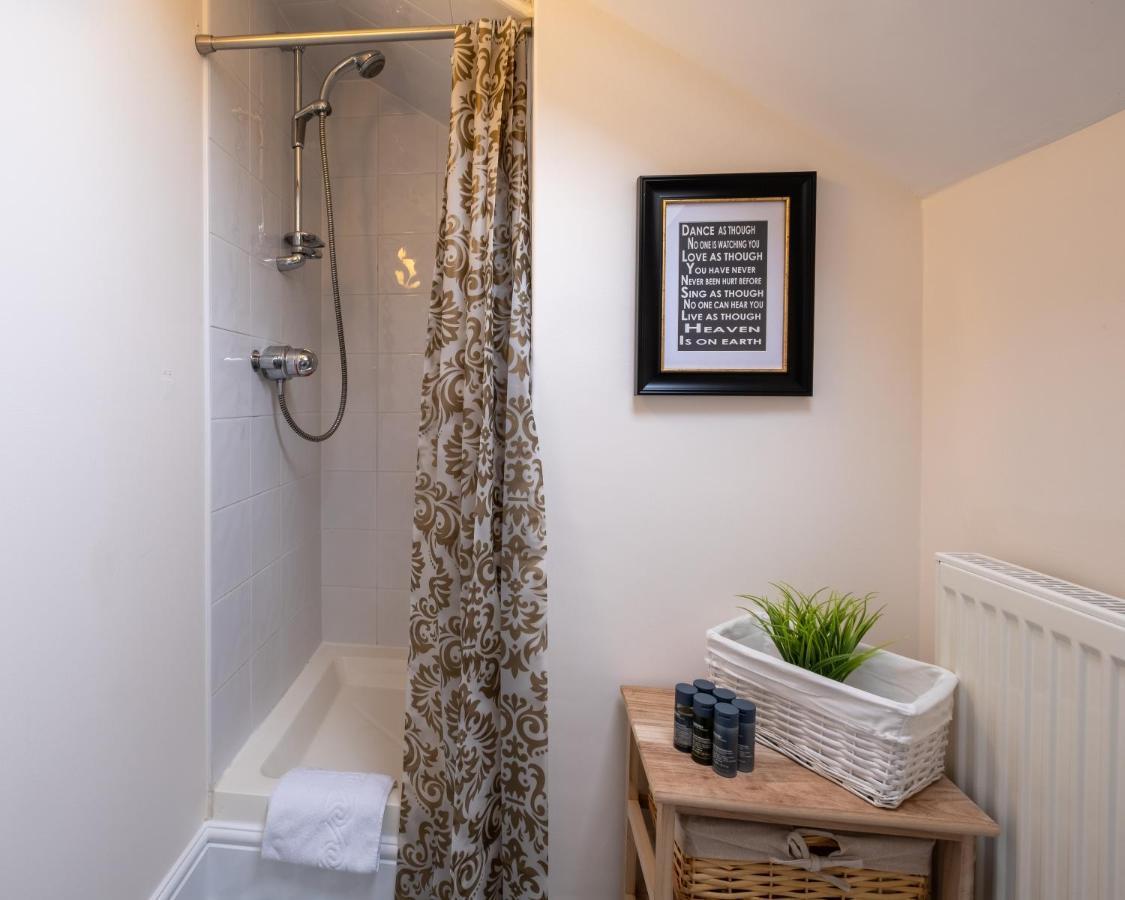 Luxury Living, Stylish Modern Apartment In The Heart Of Ryde Ryde  Exteriér fotografie