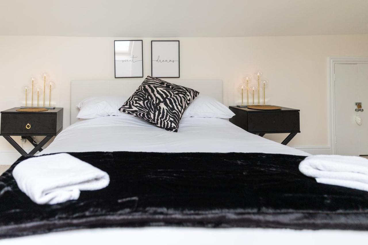 Luxury Living, Stylish Modern Apartment In The Heart Of Ryde Ryde  Exteriér fotografie