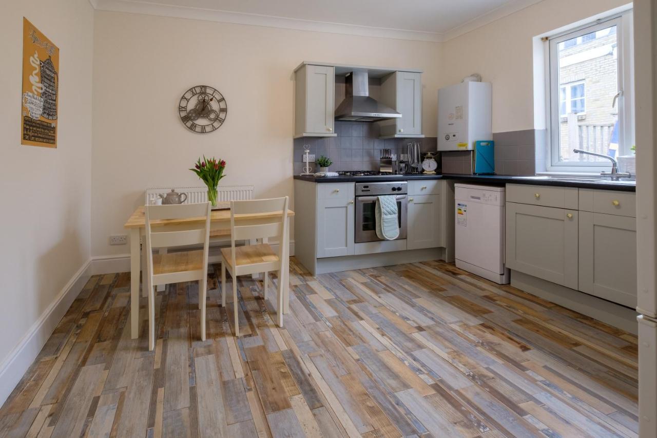 Luxury Living, Stylish Modern Apartment In The Heart Of Ryde Ryde  Exteriér fotografie